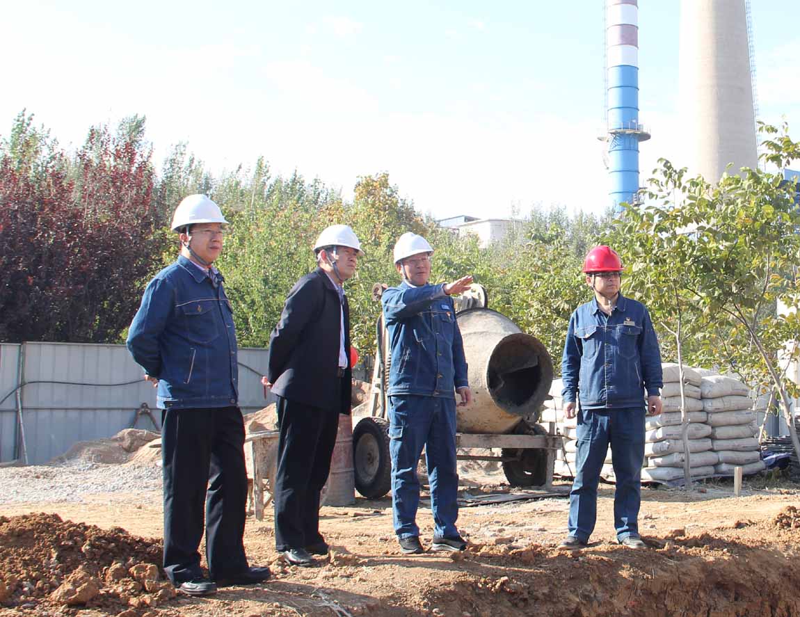 李守廣到南郊熱電公司檢查1.jpg 李守廣到南郊熱電公司檢查1.jpg